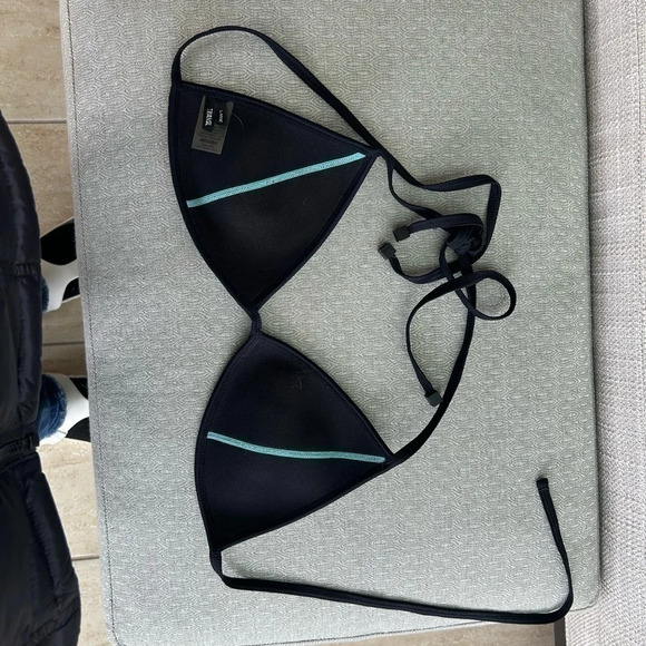 Triangl  bikini top large - Picture 4 of 6